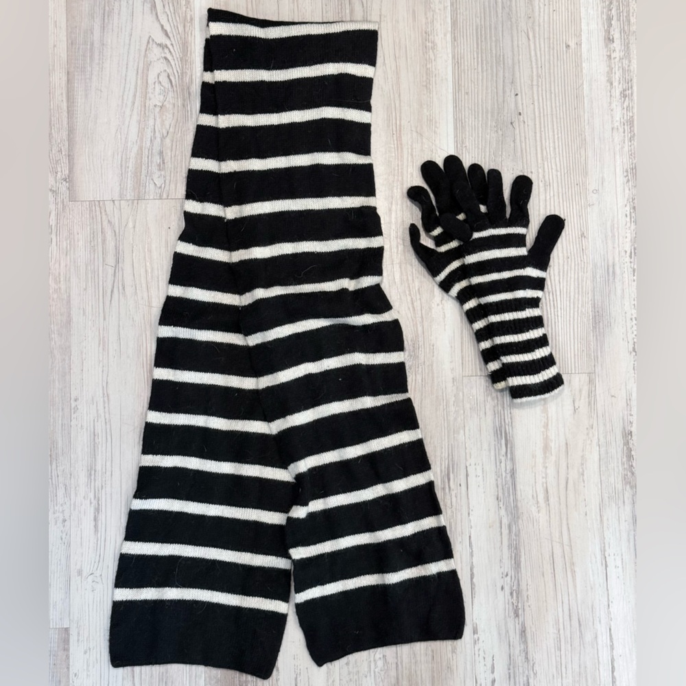 Merona Black and White Striped Scarf and Gloves Set
